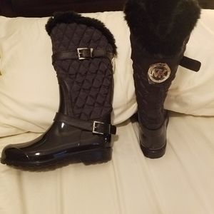NWOT Michael Kors Rain/Winter Boot Size:8 MSRP$198